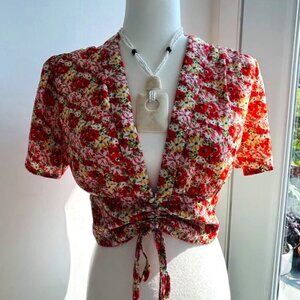 In April 1986 Parisian ruched floral crop top blouse with smocked back - EU M/L